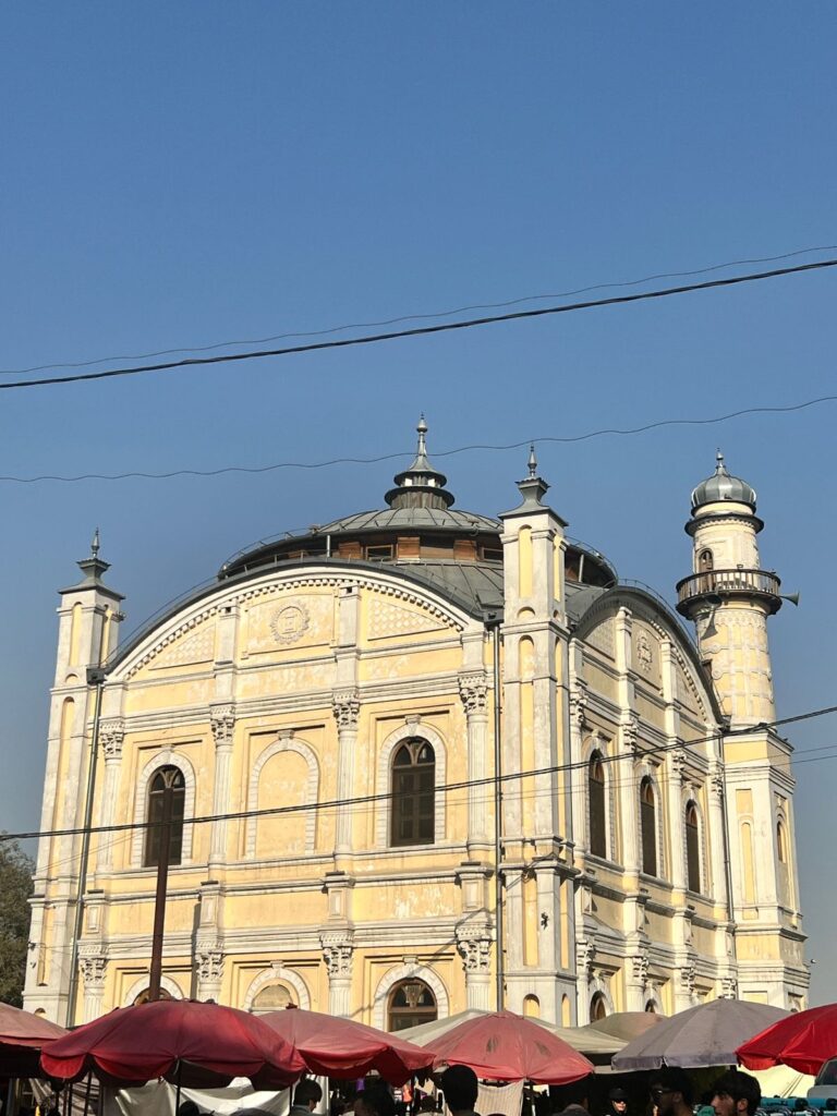 shah-do-shamshera mosque